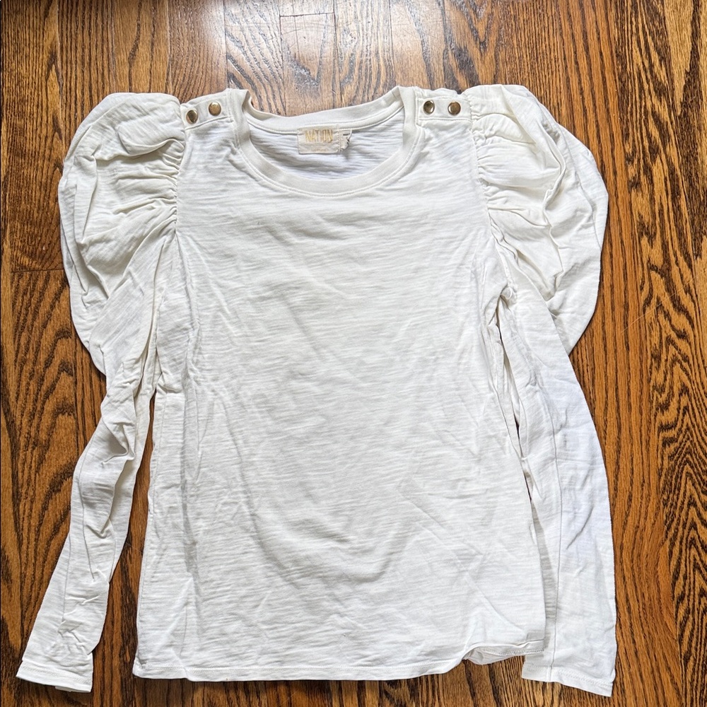Nation LTD puff sleeve top w gold buttons size small